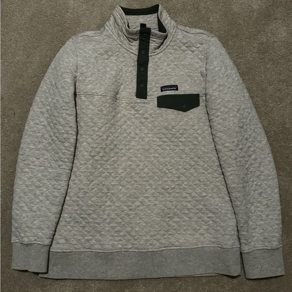 Patagonia Cream and Green Women's Sweater - Picture 2 of 9